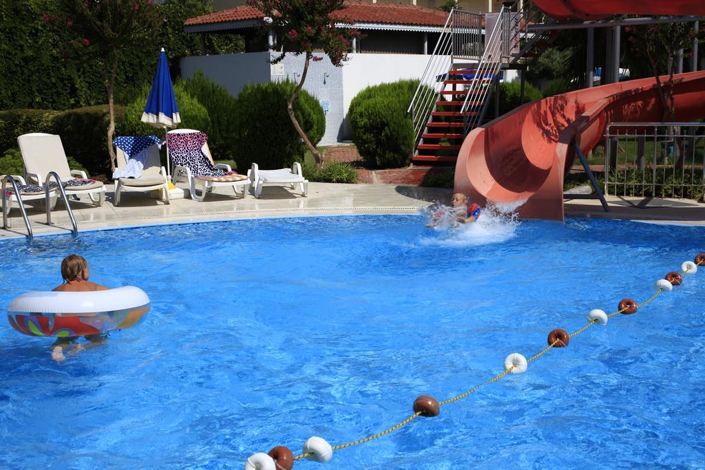 Hanay Hotel Side